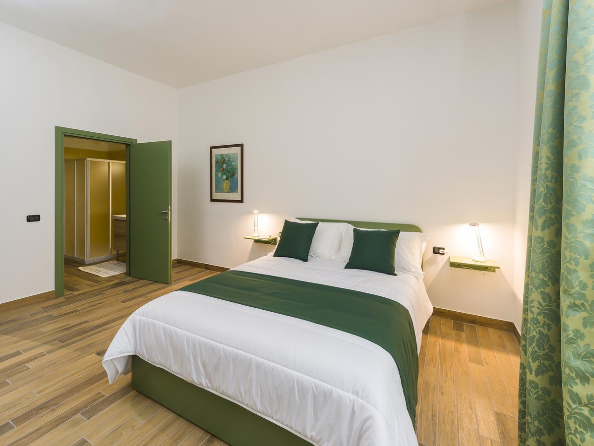 La Nostra Casa In Centro Hotell Lecco Eksteriør bilde